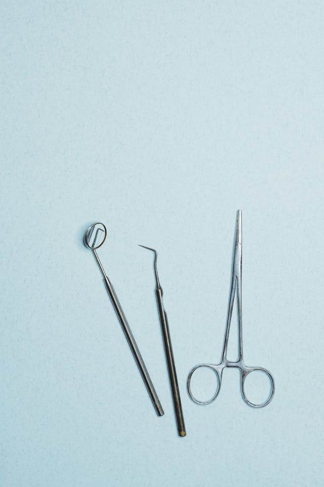 Czy krwawienie dziąseł to powód do wizyty u periodontologa?