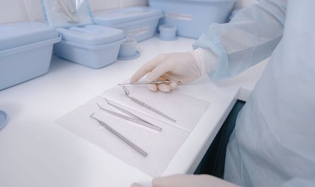 Jakie metody leczenia nadwrażliwości zębów stosuje dentysta?